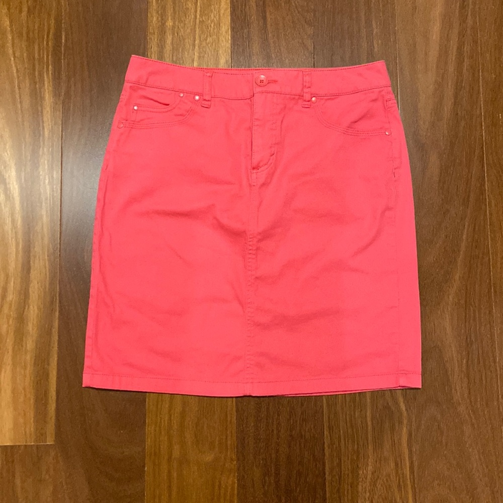 SALE 💟 Coral/Pink 🌺 Skirt size 8 with stretch